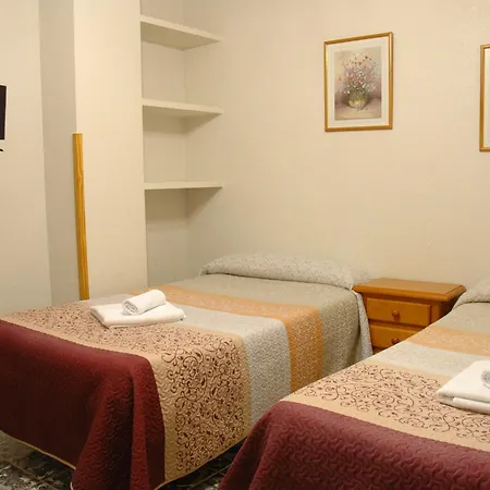 Plaza Manjon Hotel