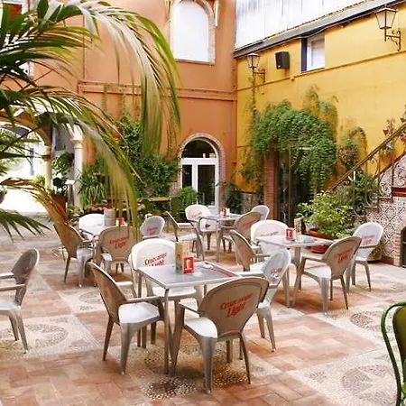 Plaza Manjon Szálloda