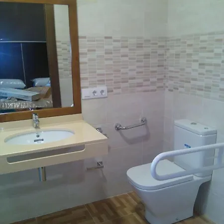 Plaza Manjon Hotel 2*