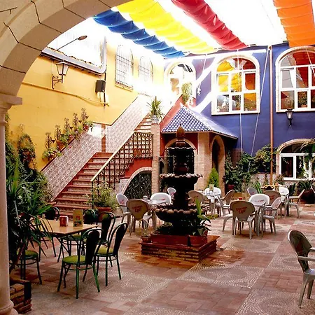 Plaza Manjon Szálloda